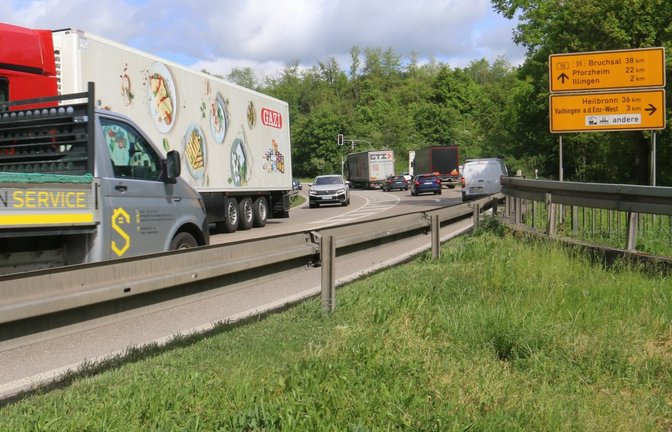 Noch geht es zweispurig entlang. Aber nächster Woche wird es hier Wartezeiten geben.