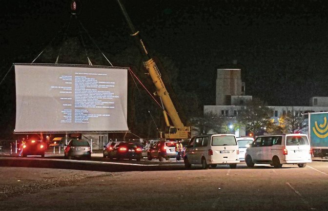 Mit etwa 1000 Besuchern an den drei vergangenen Wochenenden war das frühwinterliche Autokino auf dem Messplatz gut besucht. Foto: Friedrich