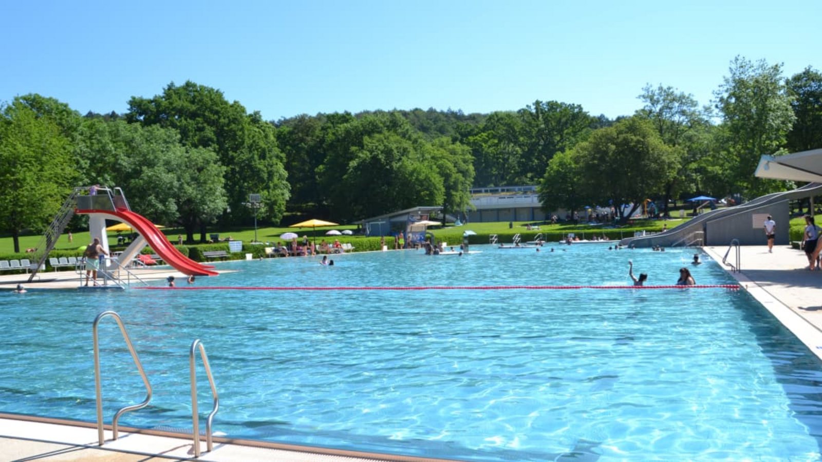 Das Freibad Sindelingen wurde Schauplatz eines dreisten Trickdiebstahls.Eddie Langner Das Freibad Sindelingen wurde Schauplatz eines dreisten Trickdiebstahls.Eddie Langner