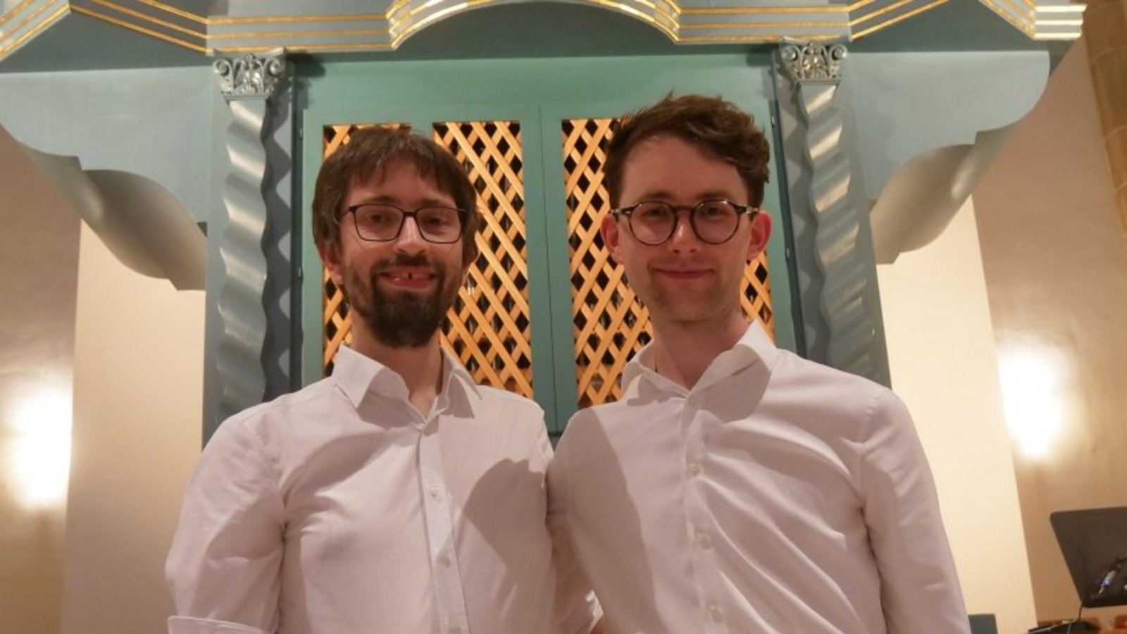 Bezirkskantor Sören Gieseler (links) und Philipp Kaufmann aus Ulm gestalten das jüngste Konzert des Orgel-Kultursommers in der Vaihinger Stadtkirche. Foto: Friedrich Bezirkskantor Sören Gieseler (links) und Philipp Kaufmann aus Ulm gestalten das jüngste Konzert des Orgel-Kultursommers in der Vaihinger Stadtkirche. Foto: Friedrich