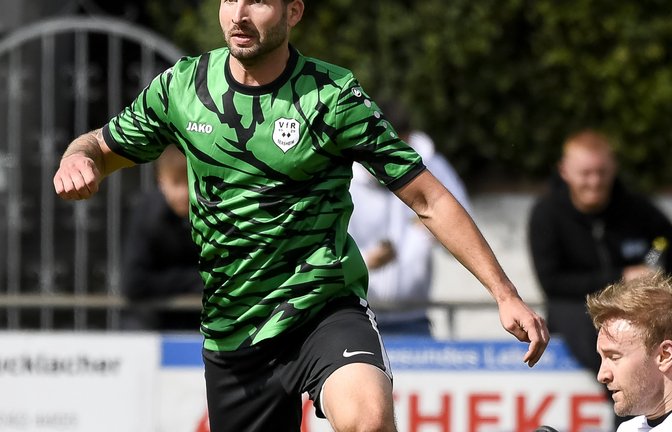 Der VfR Sersheim (links Achim Früh) spielt heute gegen Germania Bietigheim. <span class='image-autor'>Foto: Leitner</span>