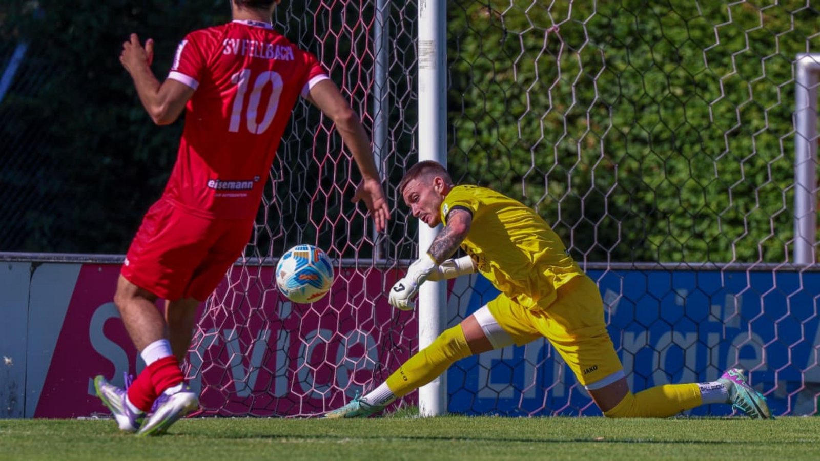 Enrico Caruso, neuer Torwart beim Verbandsligisten SV Fellbach, wird aller Voraussicht nach im Pokalspiel gegen den 1. Göppinger SV zwischen den Pfosten stehen.Günter Schmid Enrico Caruso, neuer Torwart beim Verbandsligisten SV Fellbach, wird aller Voraussicht nach im Pokalspiel gegen den 1. Göppinger SV zwischen den Pfosten stehen.Günter Schmid