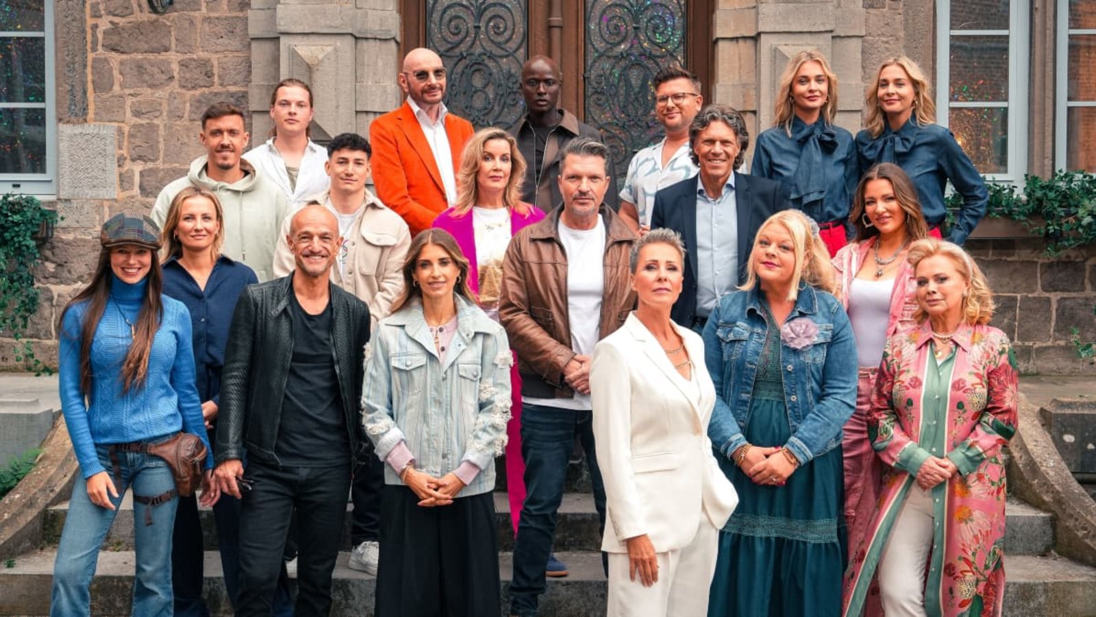 Die Kandidatinnen und Kandidaten der 4. Staffel von "Die Verräter".RTL / Stefan Gregorowius
