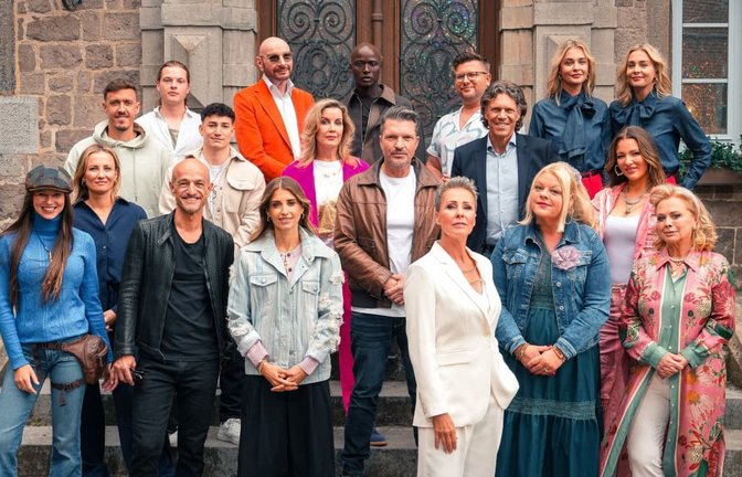 Die Kandidatinnen und Kandidaten der 4. Staffel von "Die Verräter".<span class='image-autor'>RTL / Stefan Gregorowius</span>