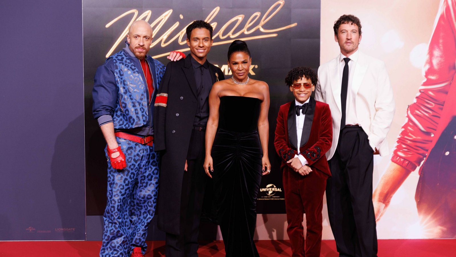 Schauspieler KeiLyn Durrel Jones, Schauspieler Jaafar Jackson, Schauspielerin Nia Long, Schauspieler Juliano Valdi und Schauspieler Miles Teller vor der Premiere des Films „Michael“ - Biopic über Michael Jackson (Archiv).Foto: Carsten Koall/dpa/Carsten Koall Schauspieler KeiLyn Durrel Jones, Schauspieler Jaafar Jackson, Schauspielerin Nia Long, Schauspieler Juliano Valdi und Schauspieler Miles Teller vor der Premiere des Films „Michael“ - Biopic über Michael Jackson (Archiv).Foto: Carsten Koall/dpa/Carsten Koall
