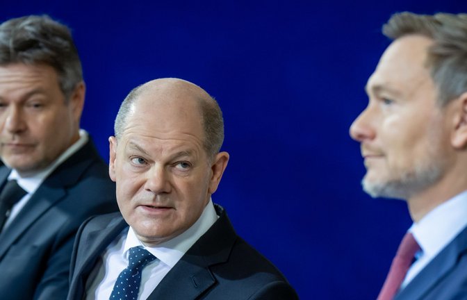 Die Zeit des Dreierbündnisses ist vorbei: Robert Habeck (Grüne), Olaf Scholz (SPD) und Christian Lindner (FDP).<span class='image-autor'>Foto: dpa/Michael Kappeler</span>