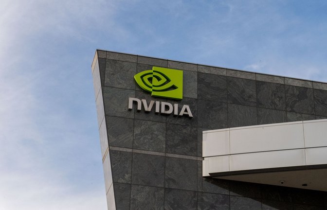 Nvidias Geschäft mit KI-Chips boomt. (Archivbild)<span class='image-autor'>Foto: Andrej Sokolow/dpa</span>