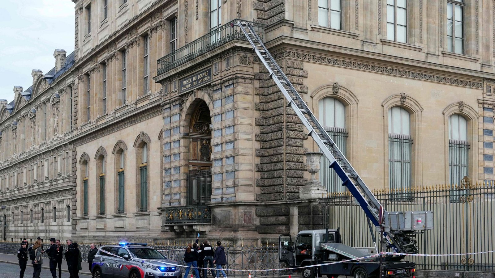 Der Einbruch sorgte international für Schlagzeilen und ist für den Louvre eine missliche Angelegenheit. (Archivbild)Foto: Dimitar Dilkoff/AFP/dpa