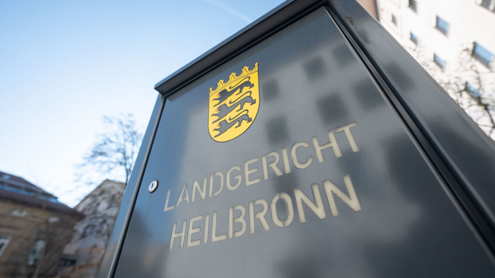 Das Landgericht Heilbronn sprach die zur Tatzeit 14 und 16 Jahre alten Angeklagten am Dienstag der Körperverletzung mit Todesfolge und eines Raubdelikts schuldig.Foto: dpa/Marijan Murat Das Landgericht Heilbronn sprach die zur Tatzeit 14 und 16 Jahre alten Angeklagten am Dienstag der Körperverletzung mit Todesfolge und eines Raubdelikts schuldig.Foto: dpa/Marijan Murat