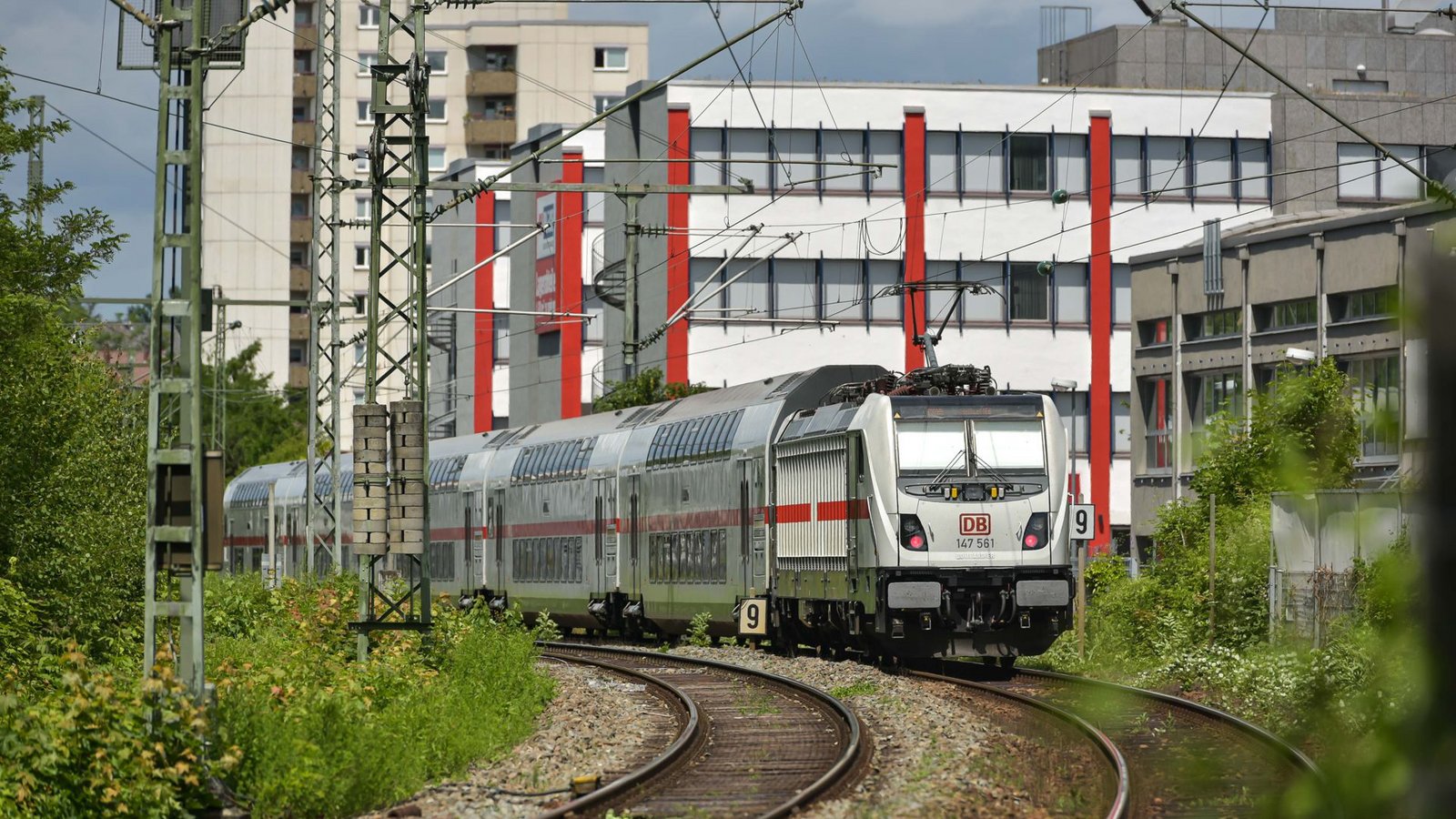 Bisher können die Intercity-Züge auf der Gäubahn auch mit Nahverkehrskarten benutzt werden.Foto: LICHTGUT/Max Kovalenko