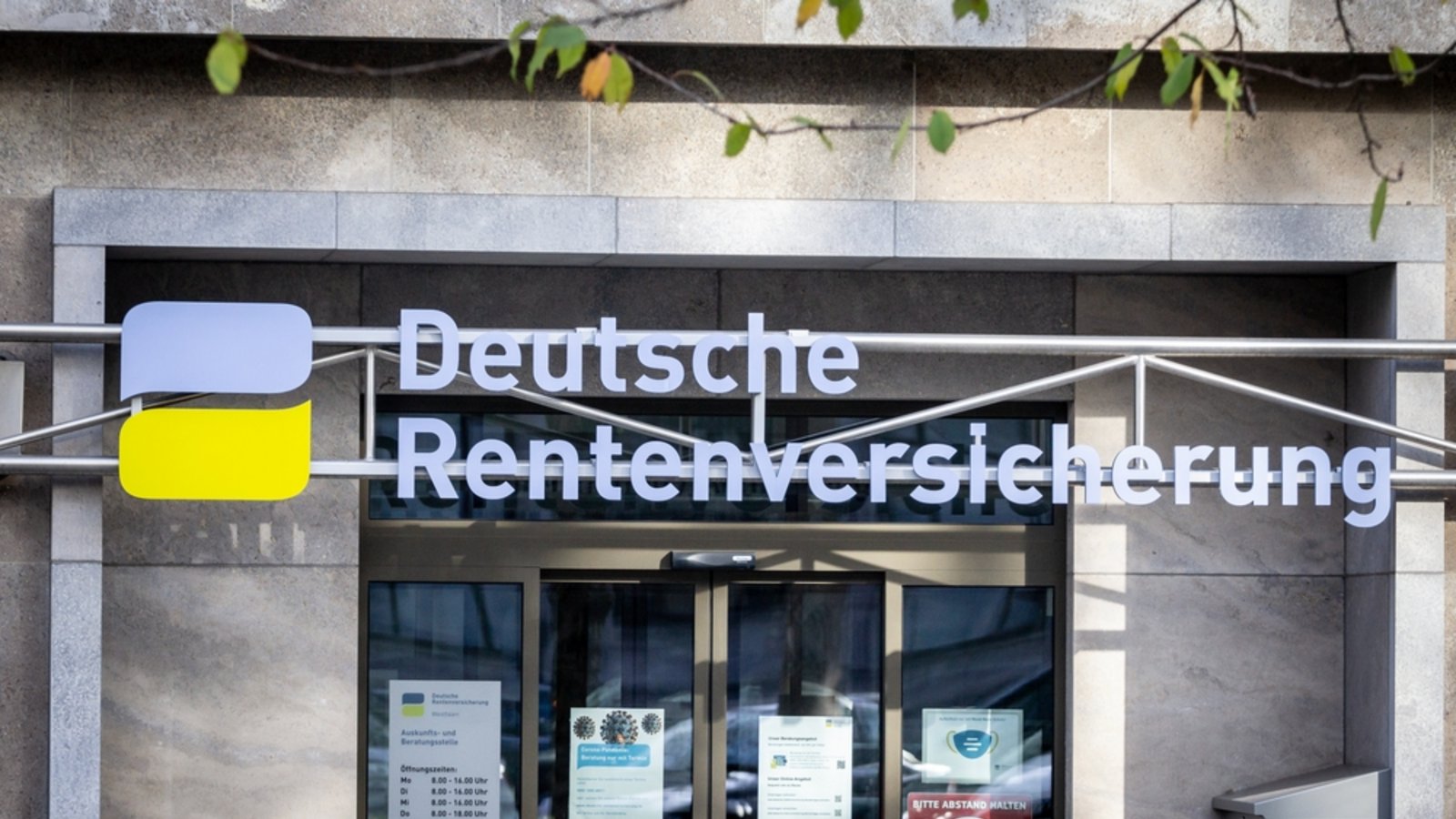 Die Versicherungsnummer wird von der Deutschen Rentenversicherung vergeben.Foto: BalkansCat / shutterstock.com
