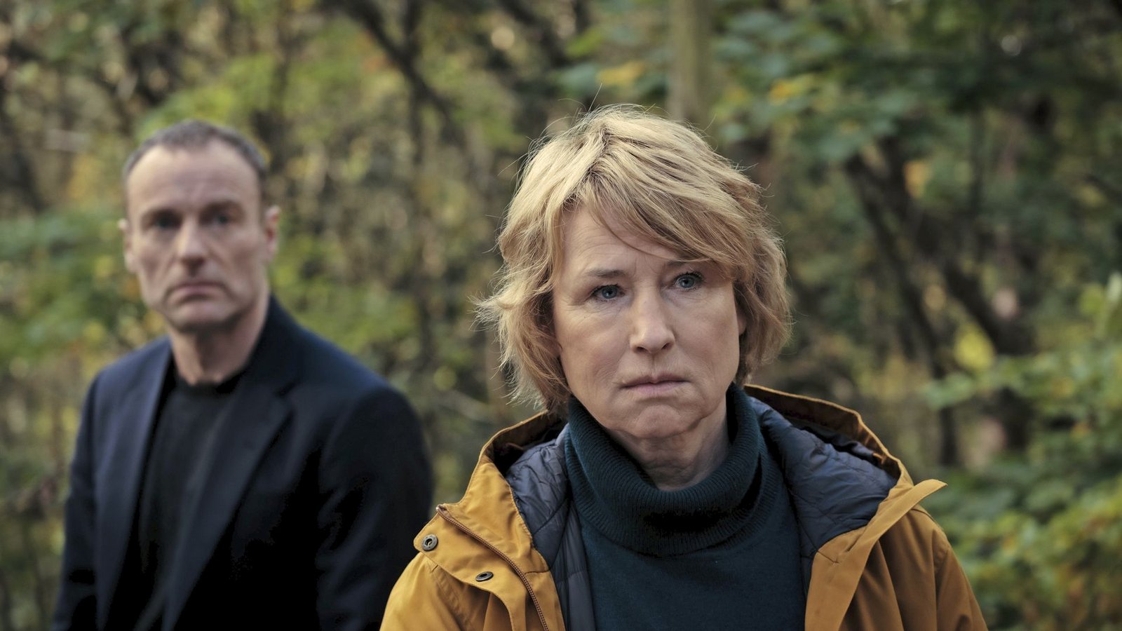 Ihr letzter gemeinsamer Fall führt Susanne Bonard (Corinna Harfouch, re.) und Robert Karow (Mark Waschke, li.) zum Teufelsberg.Foto: rbb/Conny Klein