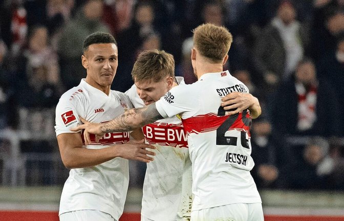 Jung, dynamisch, schnell und konsequent: der juvenile Dreierriegel des VfB Stuttgar<span class='image-autor'>Foto: /Wolfgang Frank</span>