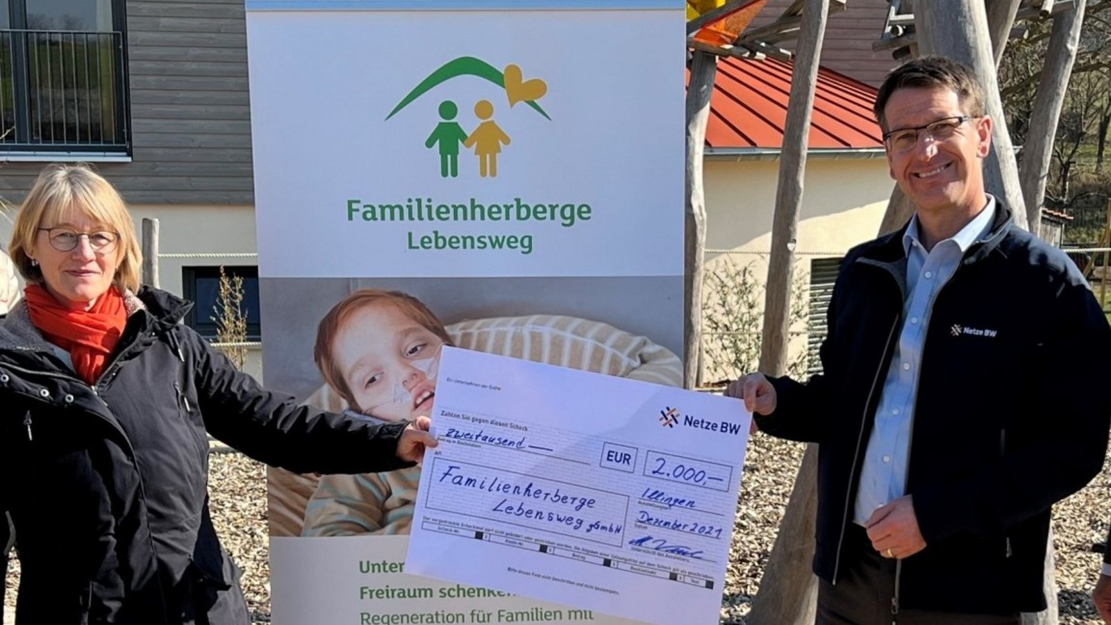 Eine 2000-Euro-Spende haben Andrea Kienzle (l.) und Karin Eckstein von der Schützinger Einrichtung jüngst von der Netze BW erhalten, übergeben durch Markus Wechsel und Michael Gutjahr (r.).