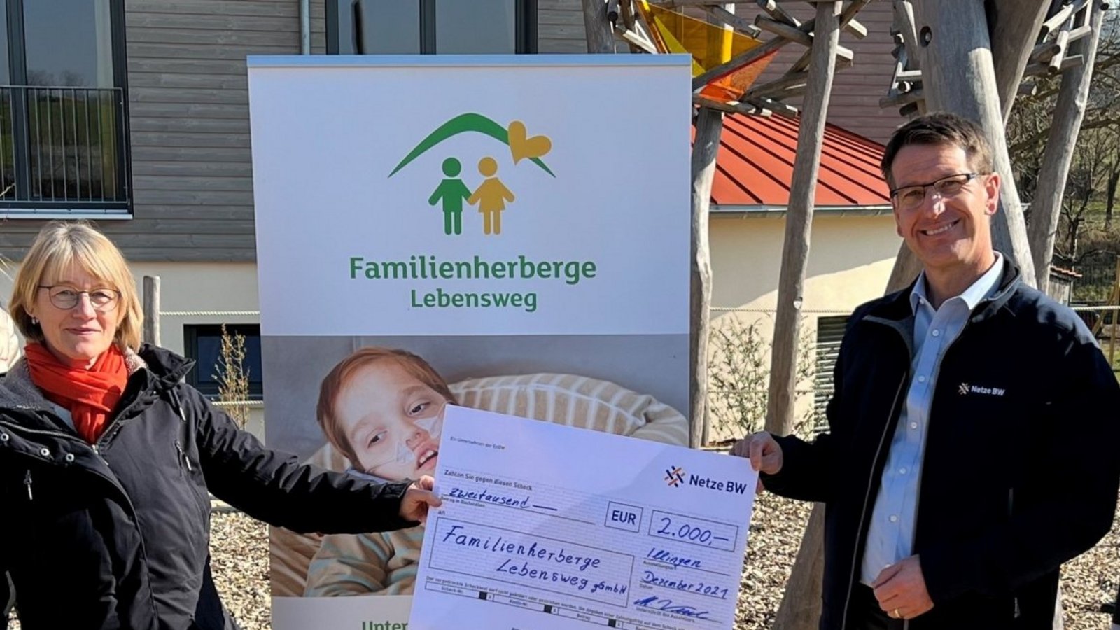 Eine 2000-Euro-Spende haben Andrea Kienzle (l.) und Karin Eckstein von der Schützinger Einrichtung jüngst von der Netze BW erhalten, übergeben durch Markus Wechsel und Michael Gutjahr (r.).
