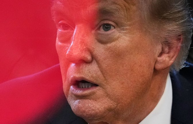 Donald Trump ist als US-Präsident auch Oberbefehlshaber der amerikanischen Streitkräfte.<span class='image-autor'>Foto: Julia Demaree Nikhinson/AP/dpa</span>