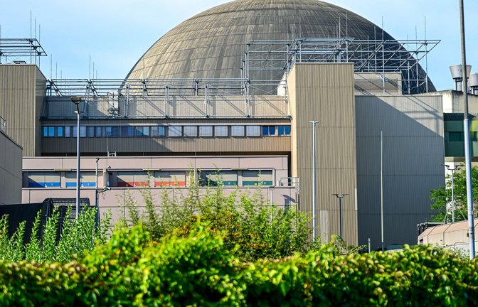 Das Kraftwerk Emsland ist eins der letzten deutschen Atomkraftwerke und wird derzeit zurückgebaut. (Archivbild)<span class='image-autor'>Foto: Sina Schuldt/dpa</span>