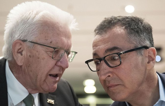 Statt Winfried Kretschmann (links) gratuliert künftig Cem Özdemir den Jubilaren im Land.<span class='image-autor'>Foto: dpa</span>