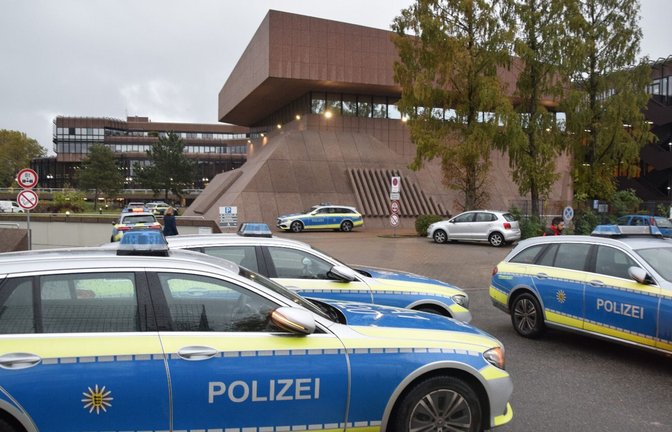 150 Studentinnen und Studenten mussten allein die Hochschule der Agentur für Arbeit in Mannheim verlasen. Auch in der Region Stuttgart gab es Evakuierungen.<span class='image-autor'>Foto: dpa/Rene Priebe</span>