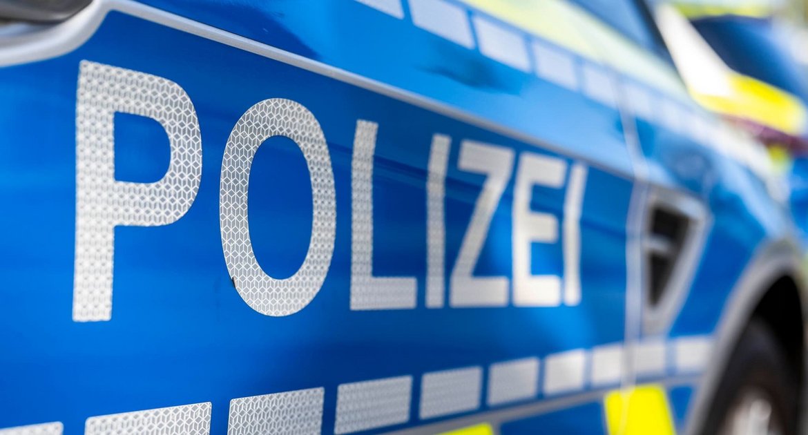 Bei Razzien in beiden Ländern konnte Beweismaterial sichergestellt werden. (Symbolbild)