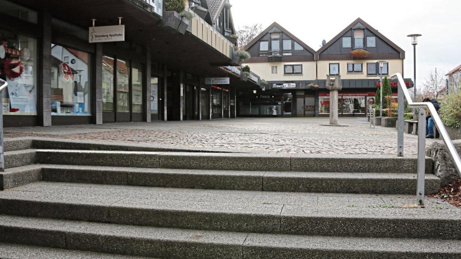 Der Sersheimer Markt soll eine Neugestaltung erfahren. Fotos: Bögel Der Sersheimer Markt soll eine Neugestaltung erfahren. Fotos: Bögel