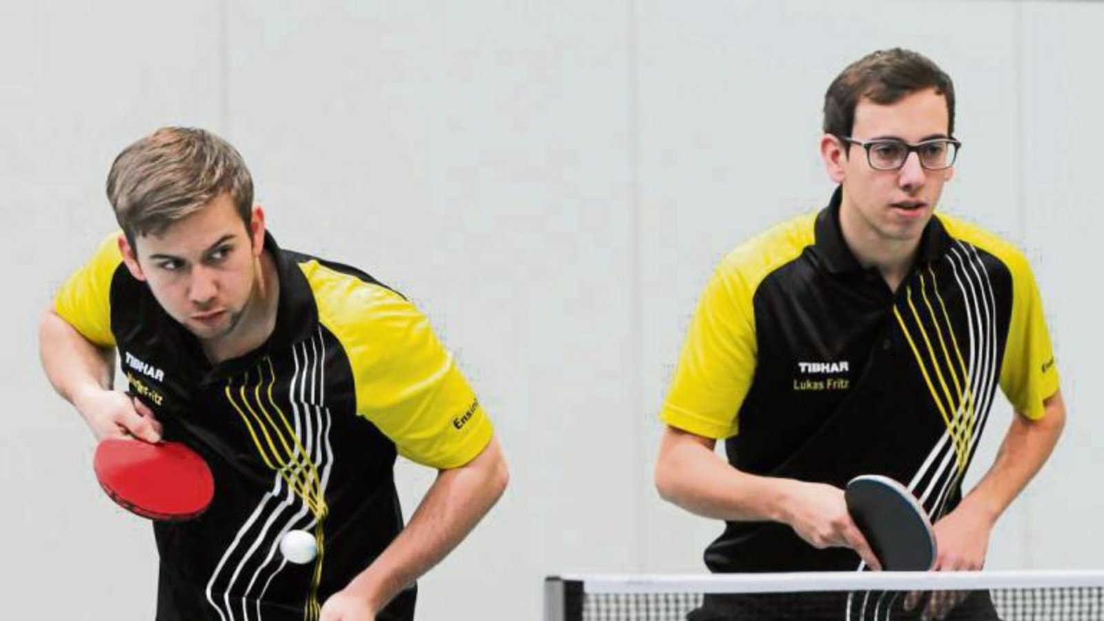 Martin und Lukas Fritz (von links) sicherten dem TSV Ensingen mit ihrem Sieg im Entscheidungsdoppel gegen den TSV Münchingen den ersten Punkt der Saison. Foto: Archiv/Leitner Martin und Lukas Fritz (von links) sicherten dem TSV Ensingen mit ihrem Sieg im Entscheidungsdoppel gegen den TSV Münchingen den ersten Punkt der Saison. Foto: Archiv/Leitner