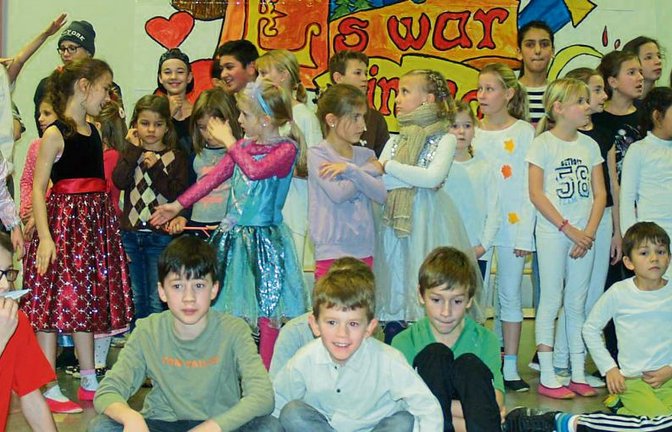 Die Kinderweihnachtsfeier in Ochsenbach entführte in eine Märchenwelt. Foto: p