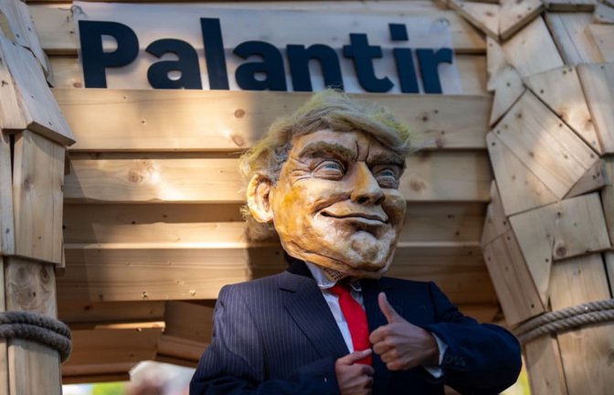 In Diensten Trumps? Eine frühere Protestaktion gegen Palantir vor dem Kanzleramt<span class='image-autor'>Michael Kappeler/dpa</span>