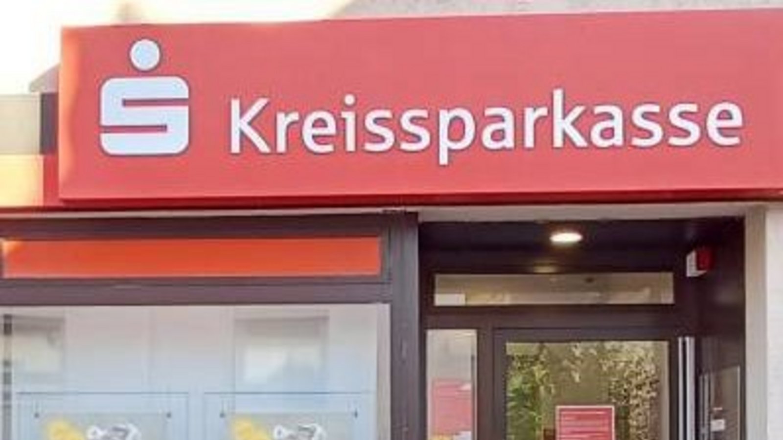 Die Filiale schließt. Die Filiale schließt.