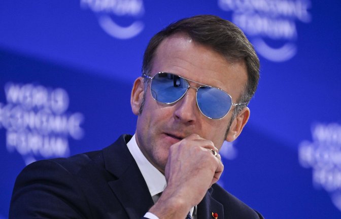 Frankreichs Regierungschef Emmanuel Macron nimmt seinen Vorschlag für ein G7-Treffen mit Vertretern Russlands   zurück.<span class='image-autor'>Foto: IMAGO/Anadolu Agency/IMAGO/Harun Ozalp</span>