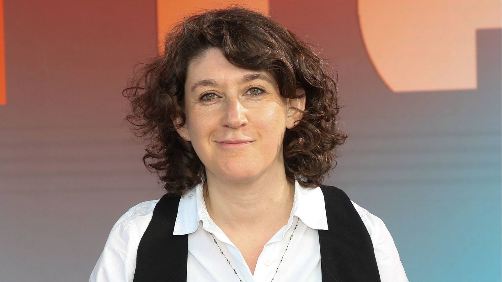 Lena Gorelik verknüpft autobiografische, fiktionale und dokumentarische Elemente zu einer vielschichtigen Annäherung an ein großes Thema.Foto: IMAGO/CHROMORANGE Lena Gorelik verknüpft autobiografische, fiktionale und dokumentarische Elemente zu einer vielschichtigen Annäherung an ein großes Thema.Foto: IMAGO/CHROMORANGE