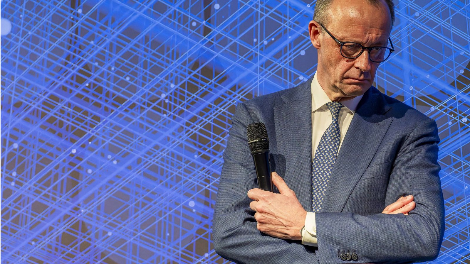 Der unbeliebteste Kanzler aller Zeiten: Friedrich Merz.Foto: IMAGO/Mike Schmidt Der unbeliebteste Kanzler aller Zeiten: Friedrich Merz.Foto: IMAGO/Mike Schmidt