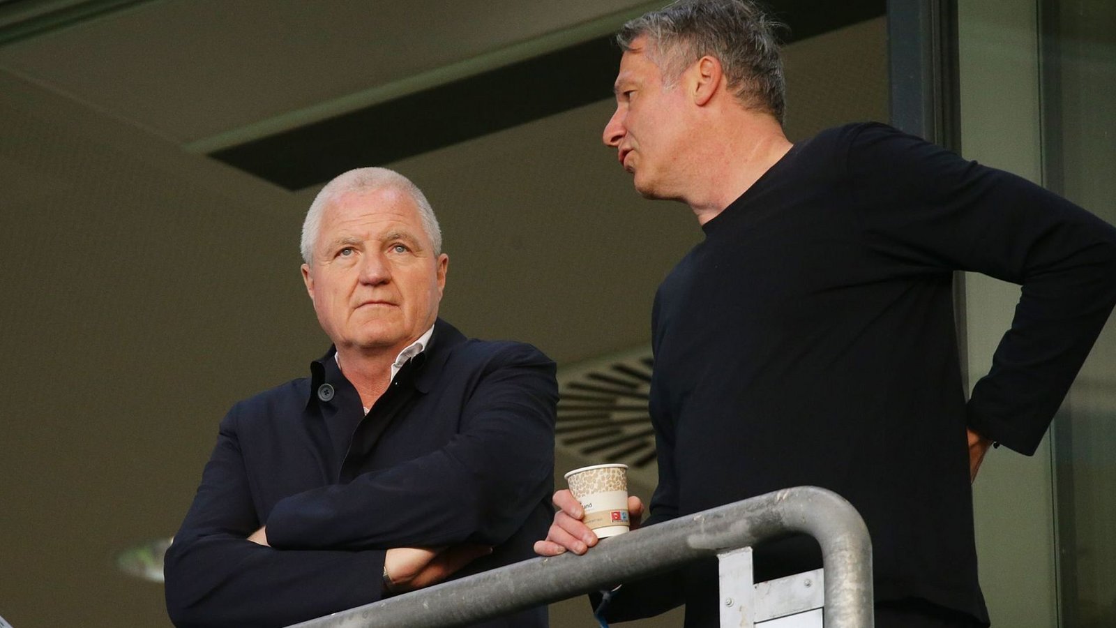 Sind sich einig über den Kurs: Kickers-Präsident Rainer Lorz (li.), Sport-Geschäftsführer Lutz SiebrechtFoto: Baumann Sind sich einig über den Kurs: Kickers-Präsident Rainer Lorz (li.), Sport-Geschäftsführer Lutz SiebrechtFoto: Baumann