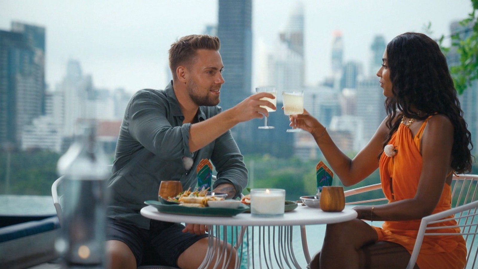 Dann standen bereits die Dreamdates an. Bei Steffen und der Bachelorette...Foto: RTL Dann standen bereits die Dreamdates an. Bei Steffen und der Bachelorette...Foto: RTL