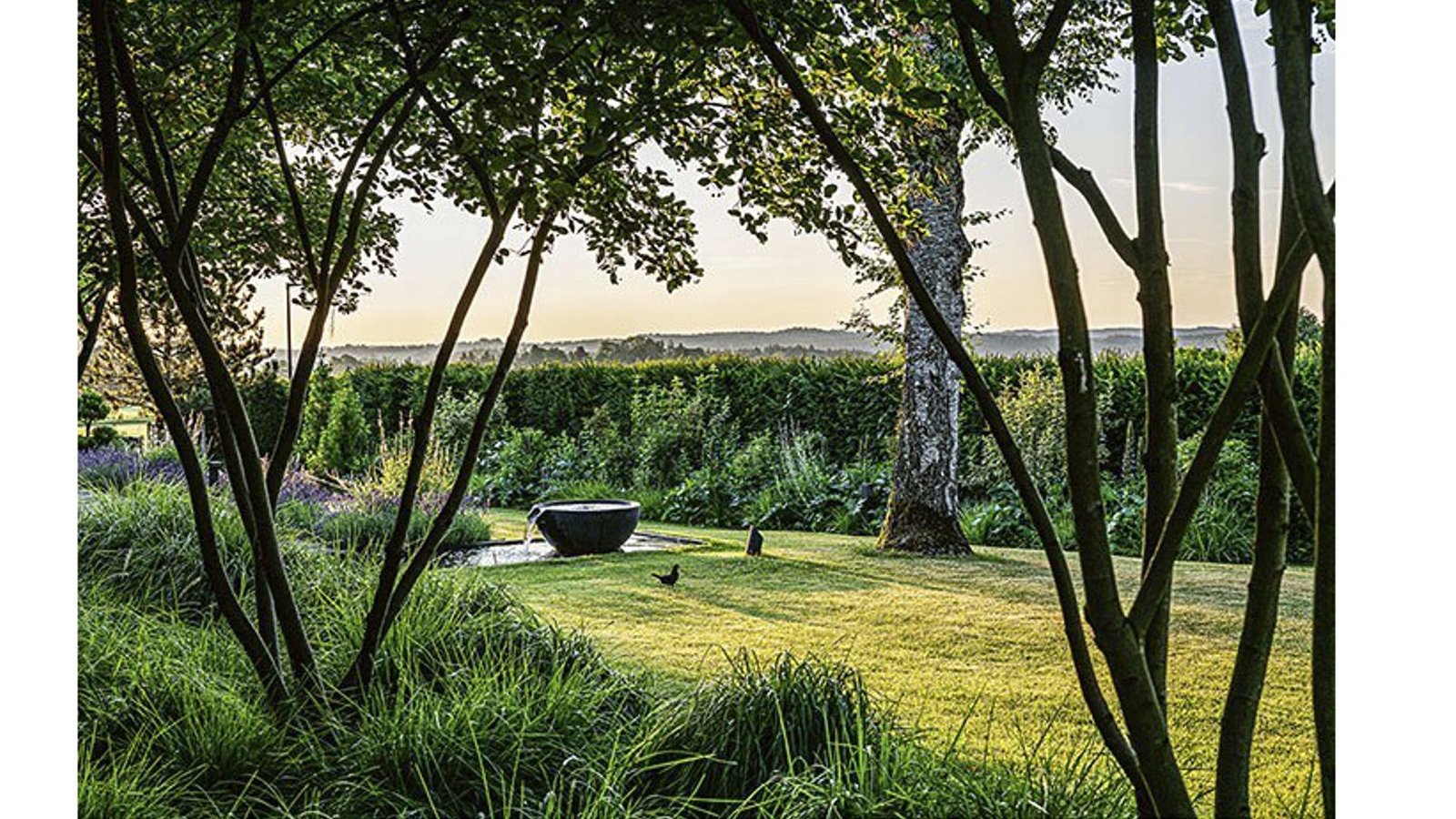Der Garten besticht durch seine ruhige Atmosphäre, seine Konzentration auf das Wesentliche und seine gelungenen Proportionen.Foto: Fer­di­nand Graf Luck­ner