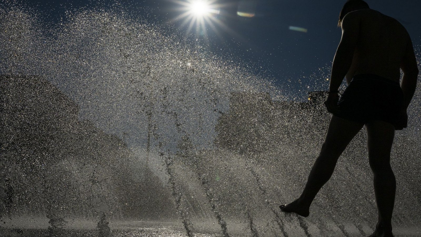 Sonne satt gibt es derzeit in Süddeutschland – auch am Siebenschläfertag?Foto: Peter Kneffel/dpa Sonne satt gibt es derzeit in Süddeutschland – auch am Siebenschläfertag?Foto: Peter Kneffel/dpa