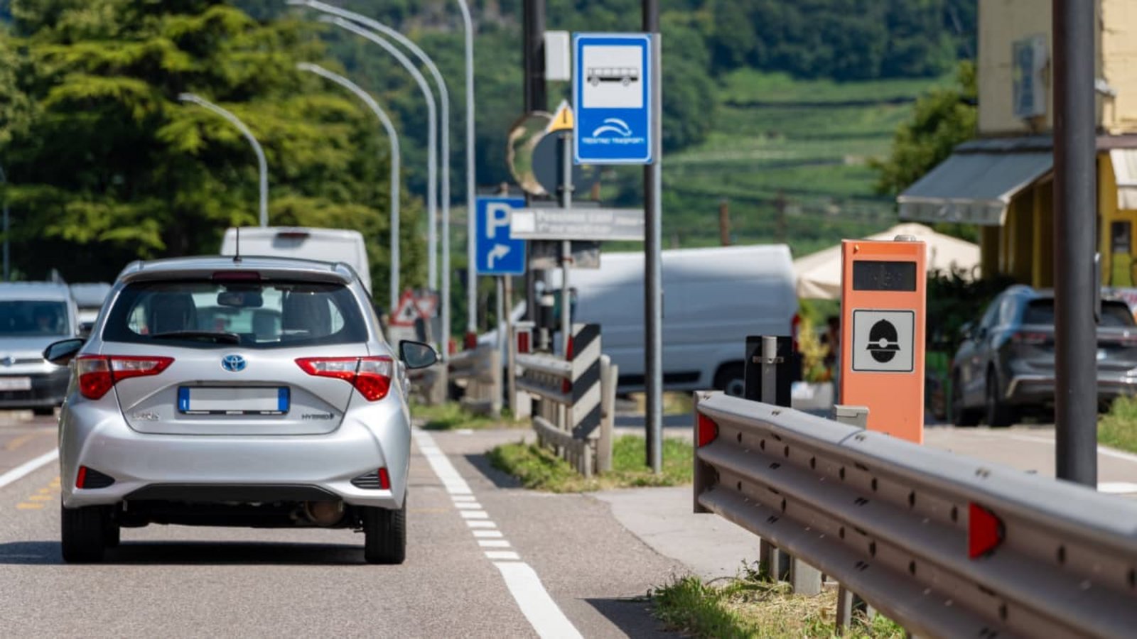 Angesichts neuer Vorschriften hat die italienische Regierung vorübergehend hunderte Radarkontrollgeräte außer Betrieb genommen (Symbolfoto).IMAGO/Bihlmayerfotografie Angesichts neuer Vorschriften hat die italienische Regierung vorübergehend hunderte Radarkontrollgeräte außer Betrieb genommen (Symbolfoto).IMAGO/Bihlmayerfotografie