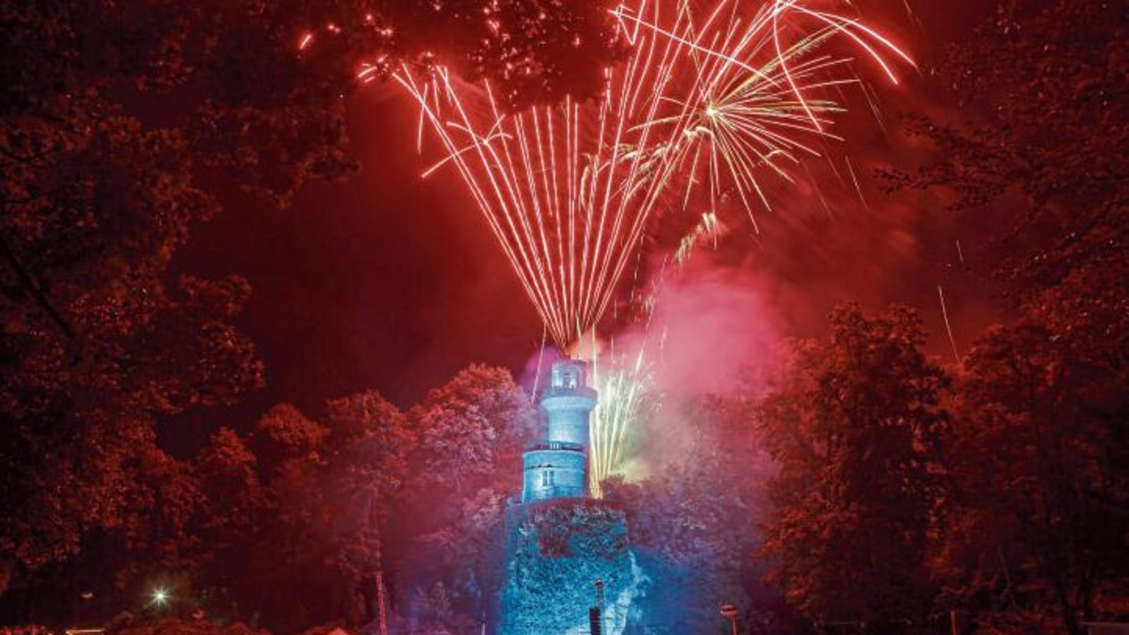 An der Emichsburg wird am Samstagabend das Musikfeuerwerk gezündet. Foto: p An der Emichsburg wird am Samstagabend das Musikfeuerwerk gezündet. Foto: p