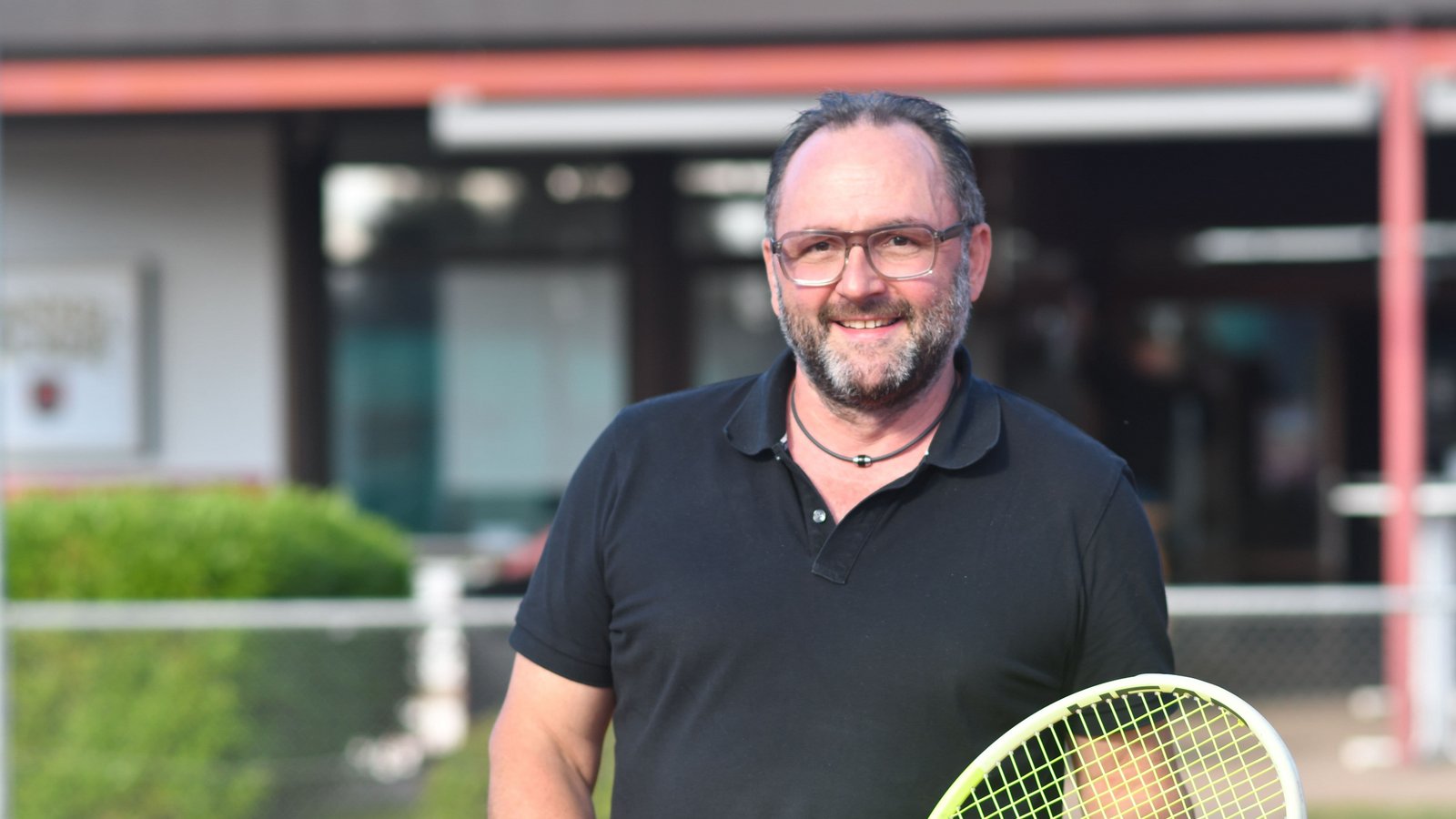 Der neue Vorsitzende Alexander Will ist beim TEV Fellbach jetzt vermehrt auch ohne Schläger gefragt.Maximilian Hamm Der neue Vorsitzende Alexander Will ist beim TEV Fellbach jetzt vermehrt auch ohne Schläger gefragt.Maximilian Hamm