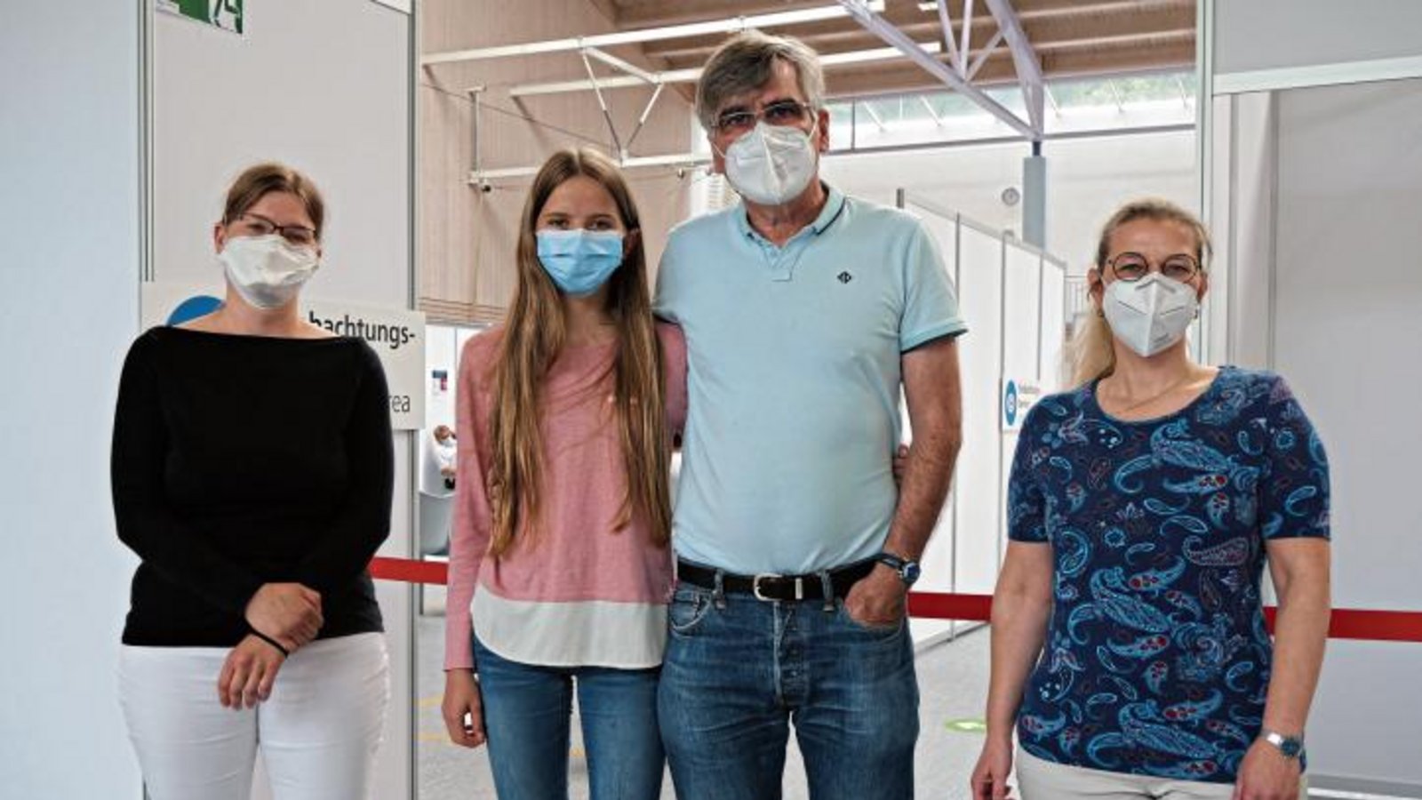 Impfen für Kinder ab zwölf Jahren? Christine Gorgs, Lavinia Heinz, Ralf Heinz und Miriam Mayer (von links) können es nur empfehlen.  Foto: Friedrich