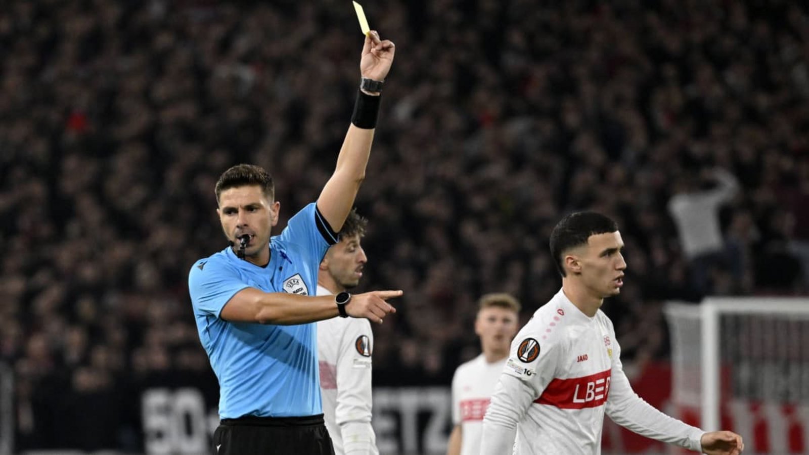 Bilal El Khannouss sah in der vergangenen Saison in der Europa League drei Gelbe Karten.IMAGO/Michael Weber Bilal El Khannouss sah in der vergangenen Saison in der Europa League drei Gelbe Karten.IMAGO/Michael Weber