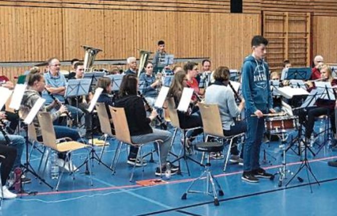 Jugend- und großes Blasorchester werden gemeinsam mehrere Stücke spielen.  Foto: p