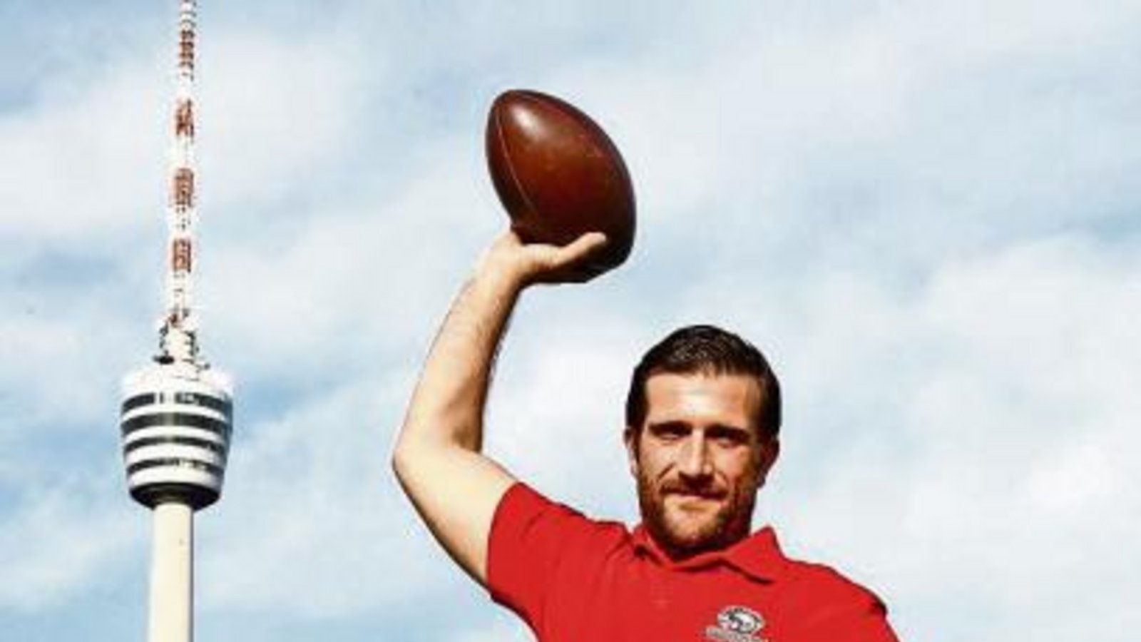 Das Ei fest im Griff: Fabian Birkholz, der neue Mann an der Linie der Scorpions Foto: Baumann Das Ei fest im Griff: Fabian Birkholz, der neue Mann an der Linie der Scorpions Foto: Baumann