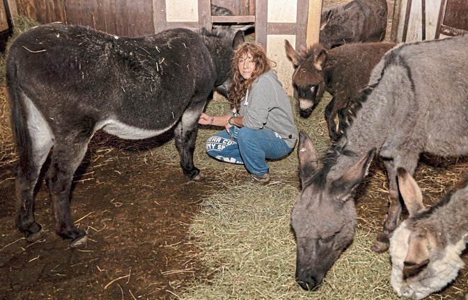 Felicia Ruhland hat vor dem Umzug von Illingen nach Rosenberg noch viel zu tun. Fotos: Recken