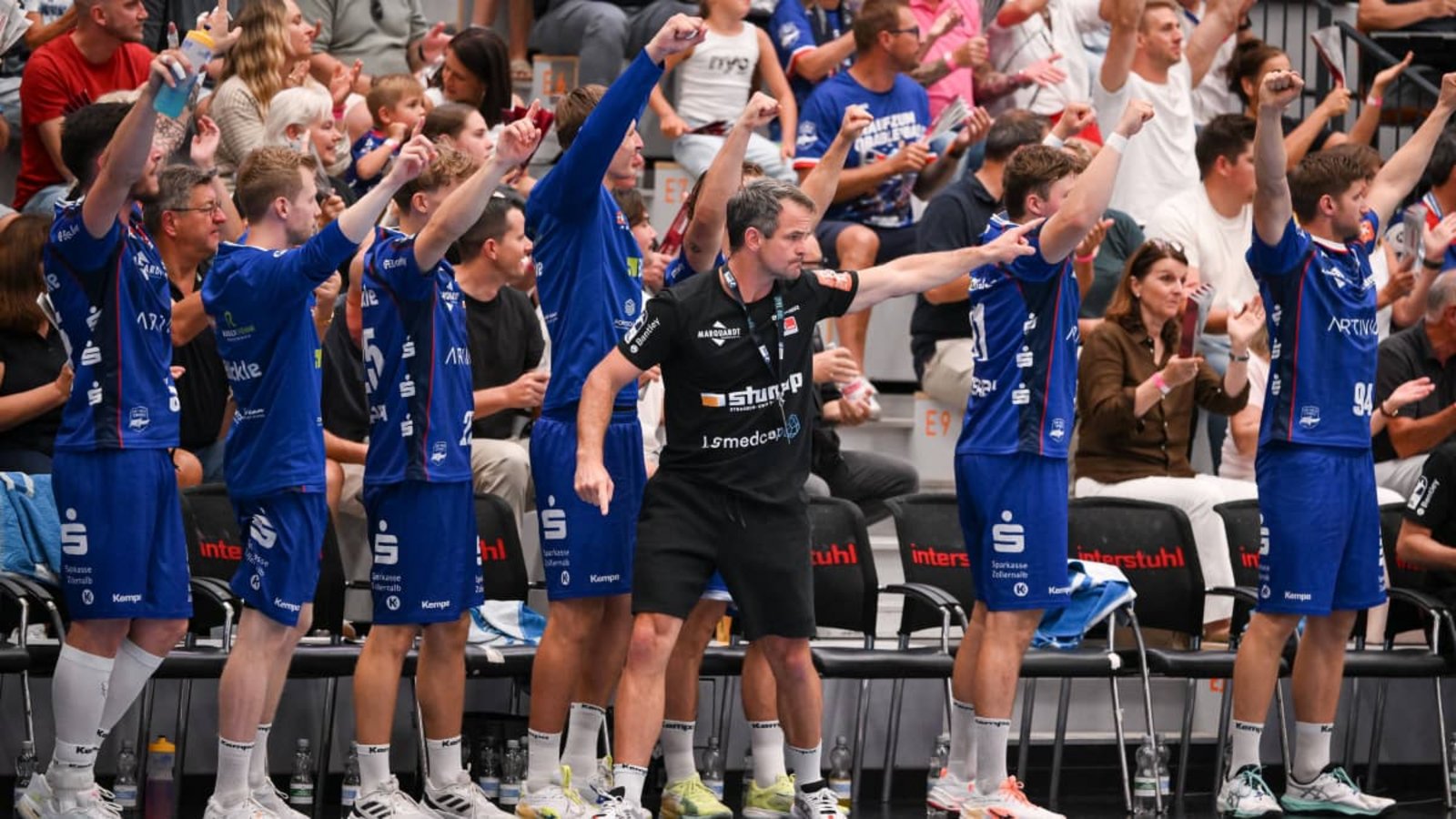 Trainer Matti Flohr und das HBW-Team freuen sich auf zwei Heimspiele in Neu-Ulm.IMAGO/Ulmer/Teamfoto