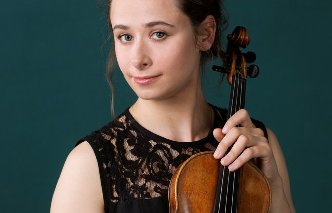 Maryana Osipova begleitet die Sinfoniker als Solistin mit der Geige.  <span class='image-autor'>Foto: p</span>