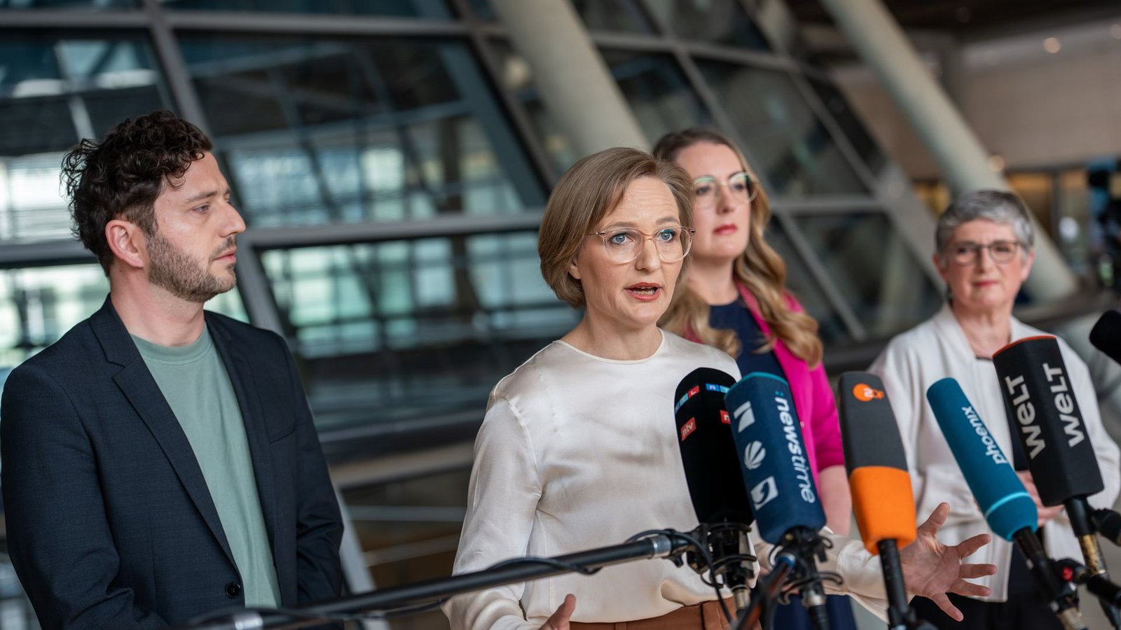 Die Grünen haben eine große Führungsspitze – aber kein wirklich prominentes Gesicht.Foto: Michael Kappeler/dpa Die Grünen haben eine große Führungsspitze – aber kein wirklich prominentes Gesicht.Foto: Michael Kappeler/dpa