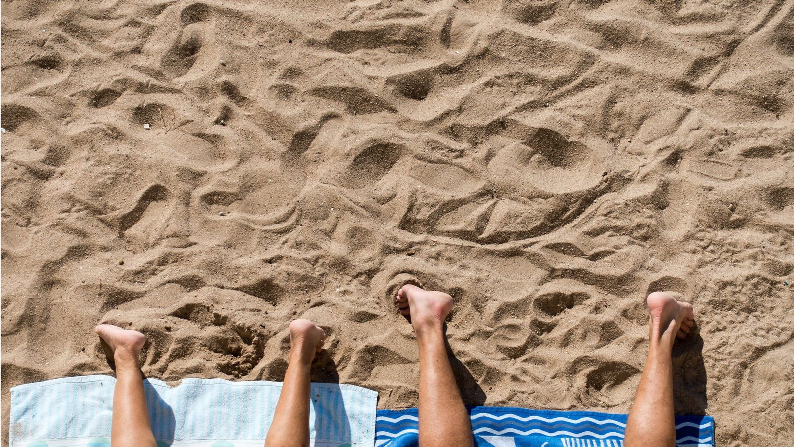 Urlaub hat viel Gesichter: die mögen faul am Strand liegen, andere unternehmen lieber etwas.Foto: imago/McPHOTO/Erwin Wodicka Urlaub hat viel Gesichter: die mögen faul am Strand liegen, andere unternehmen lieber etwas.Foto: imago/McPHOTO/Erwin Wodicka