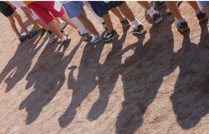 Schüler beim Spor<span class='image-autor'>Foto: dpa/Frank Rumpenhorst</span>