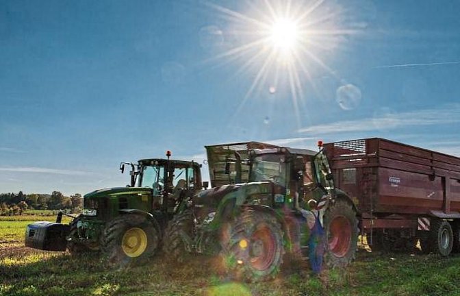 Die Biomethananlage Mühlacker beginnt in diesen Tagen mit der Maisernte. Das Einzugsgebiet geht von Pulverdingen bis Bretten. Daher könne es zeitweise zu vermehrtem landwirtschaftlichem Verkehr – einschließlich größerer Traktoren mit Anhängern – auf den Straßen kommen, teilt die Biomethan Mühlacker GmbH mit und bittet um Rücksichtnahme: „Wir ernten grüne Energie.“  Foto: p